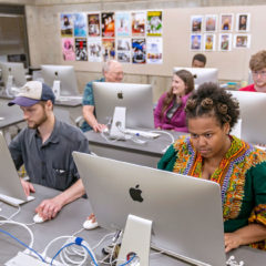 students in the Mac lab