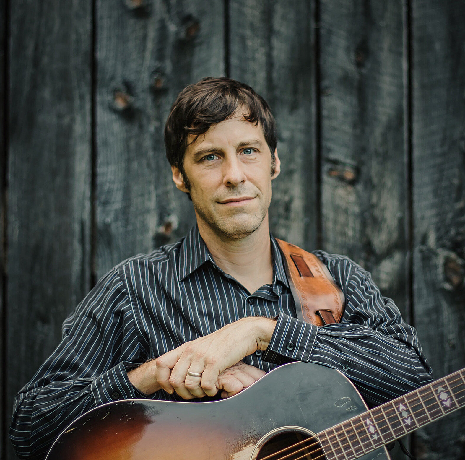 Warren Wilson professor wins prestigious songwriting contest Warren